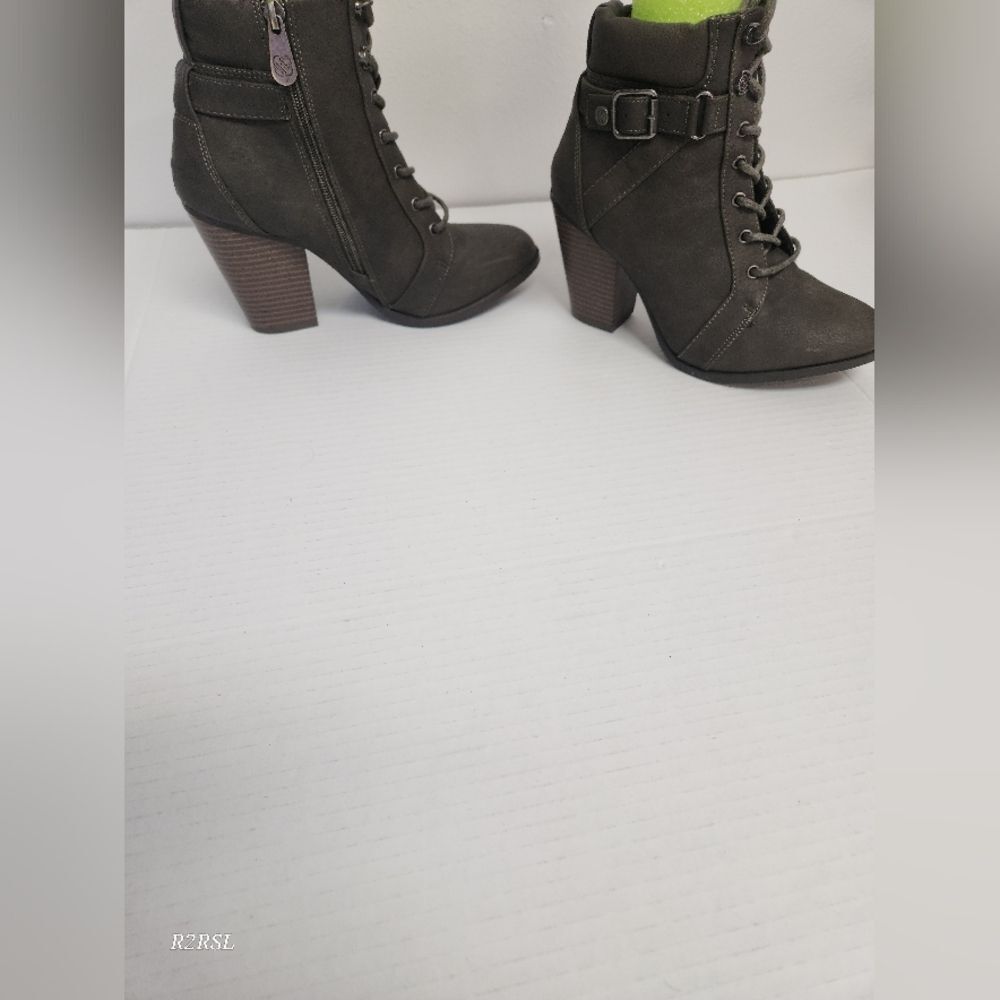 Daisy Fuentes Cloudi Boots Dark Gray Womens Size 8M